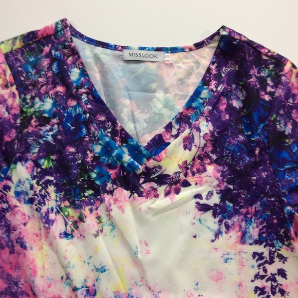 FLORAL V-NECK SHIRT NWOT - Picture 6 of 13